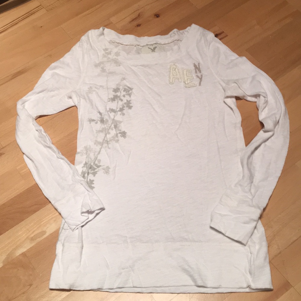 American Eagle White Long-Sleeve Tee